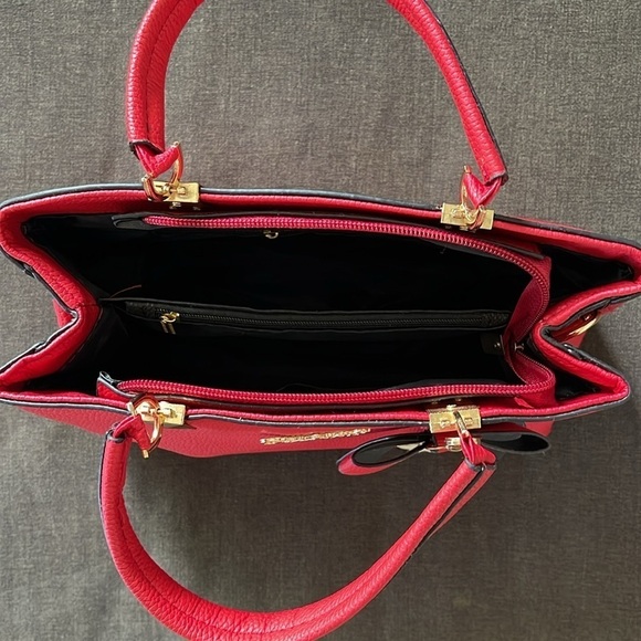 Ganbaoty Fashion Handbag - Picture 2 of 3